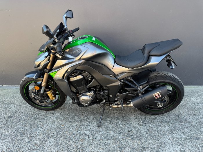 2014 Kawasaki Z1000 GREEN