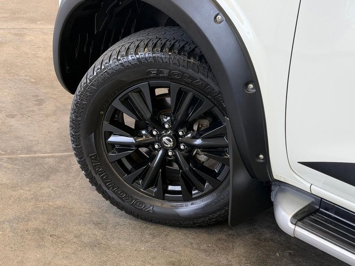 2017 Nissan Navara ST-X N-SPORT Black Edition