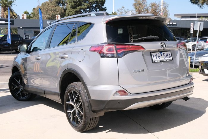 2017 Toyota RAV4 GXL