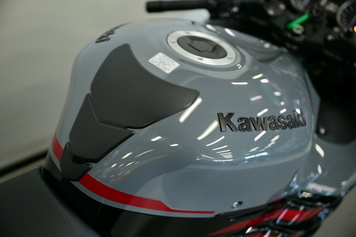 2022 Kawasaki NINJA ZX-14R GREY