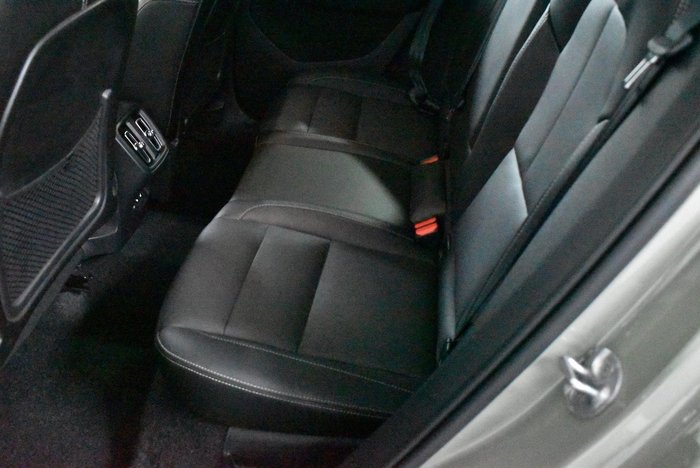 2022 Volvo XC40 Ultimate B5 Dark