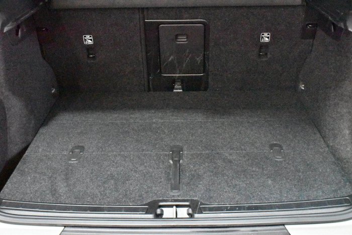 2022 Volvo XC40 Ultimate B5 Dark