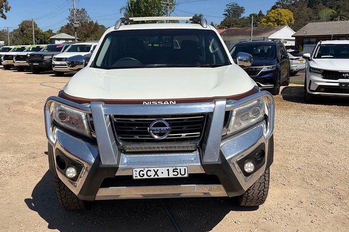 2017 Nissan Navara ST-X