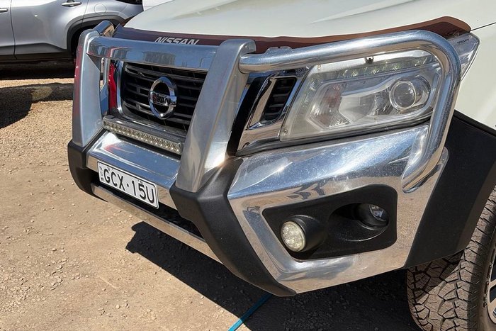 2017 Nissan Navara ST-X