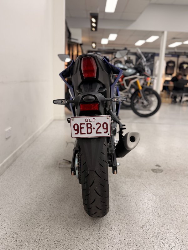 2025 YAMAHA YZF-R3 Blue