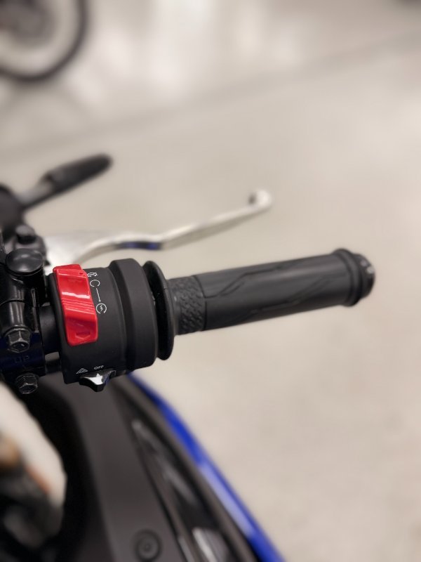 2025 YAMAHA YZF-R3 Blue