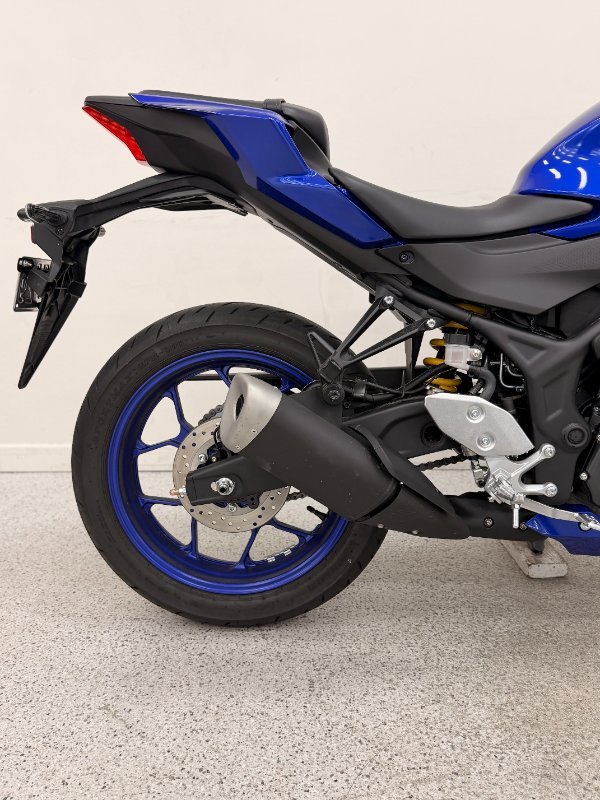 2025 YAMAHA YZF-R3 Blue
