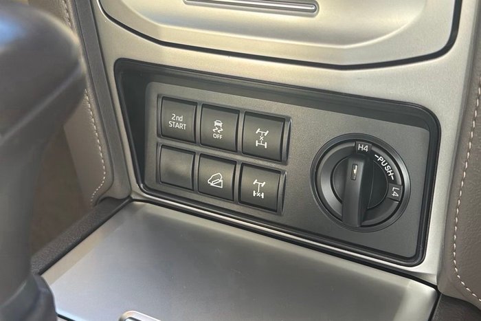 2023 Toyota Landcruiser Prado VX