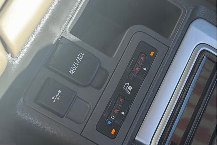 2023 Toyota Landcruiser Prado VX