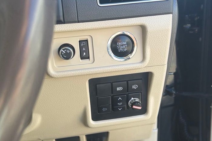 2023 Toyota Landcruiser Prado VX