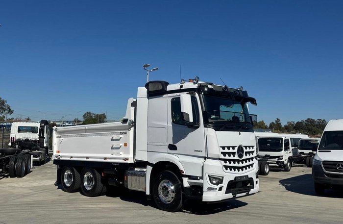 2025 Mercedes-Benz Arocs