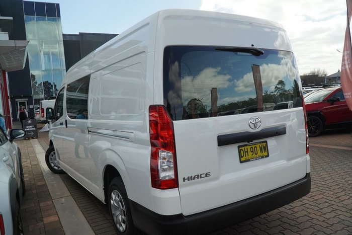 2023 Toyota Hiace
