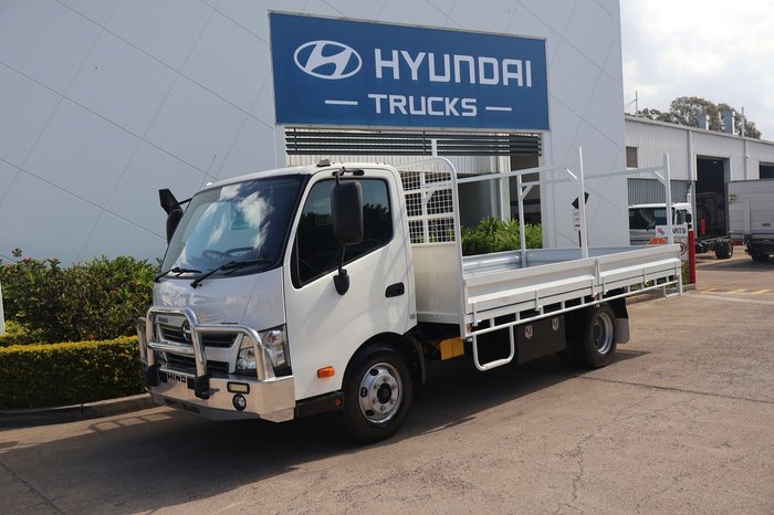 2019 HINO DUTRO