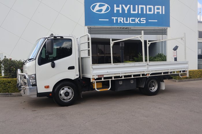 2019 HINO DUTRO 917