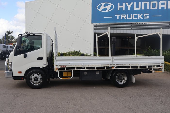 2019 HINO DUTRO 917