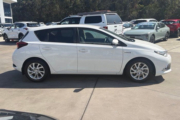 2017 Toyota Corolla Hybrid ZWE186R