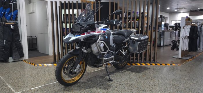 2020 BMW Motorrad R 1250 GS ADVENTURE LIGHT WHITE UNI/RACINGBLUE MET/RACI