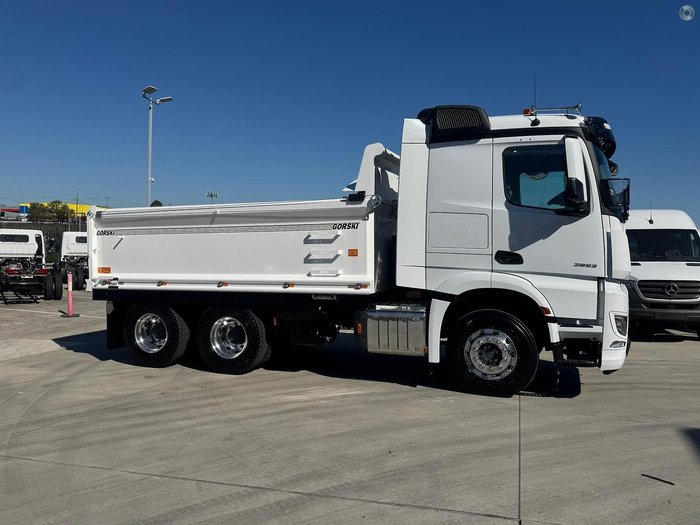 2025 Mercedes-Benz Arocs