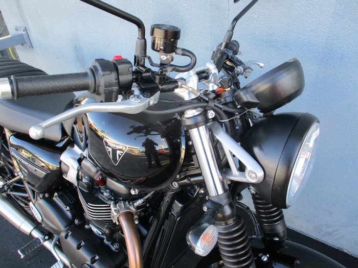 2025 Triumph BONNEVILLE SPEED TWIN Black