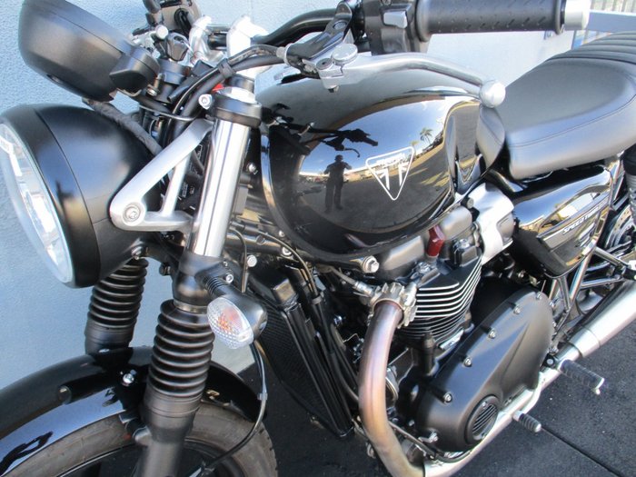2025 Triumph BONNEVILLE SPEED TWIN Black