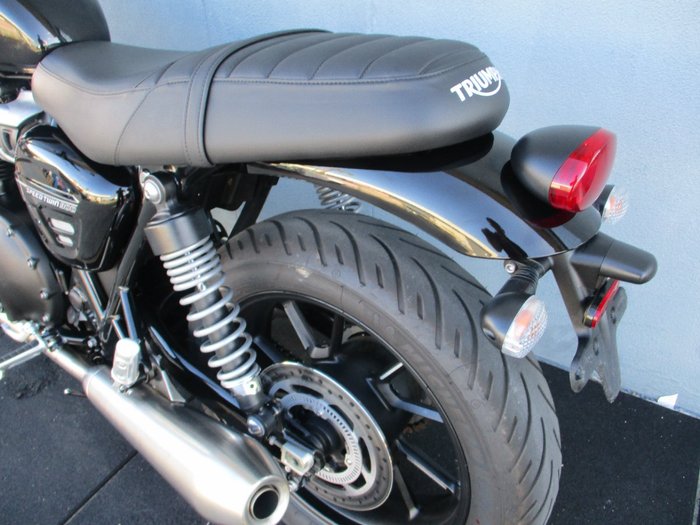 2025 Triumph BONNEVILLE SPEED TWIN Black