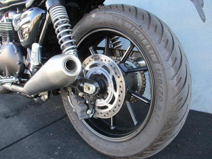 2025 Triumph BONNEVILLE SPEED TWIN Black