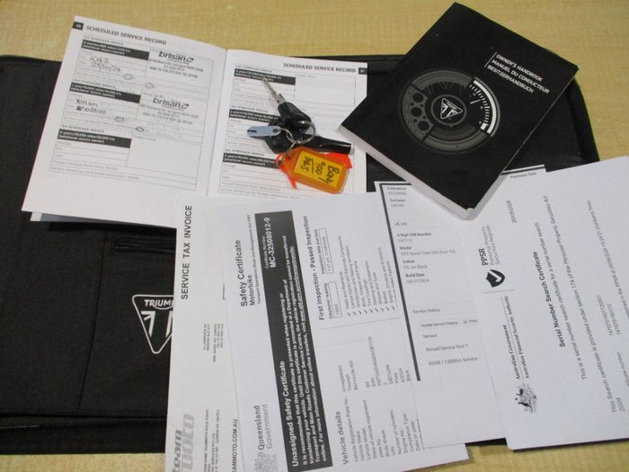 2025 Triumph BONNEVILLE SPEED TWIN Black
