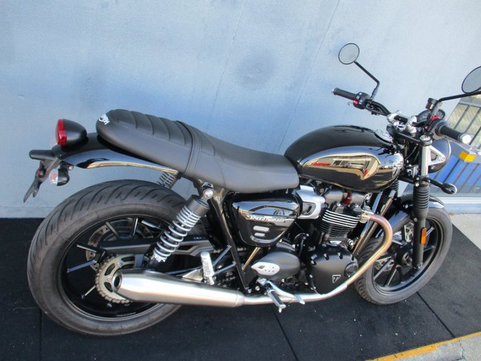 2025 Triumph BONNEVILLE SPEED TWIN Black