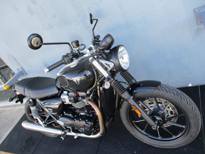2025 Triumph BONNEVILLE SPEED TWIN Black