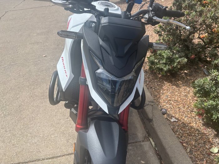 2023 Honda CB750 (HORNET) White