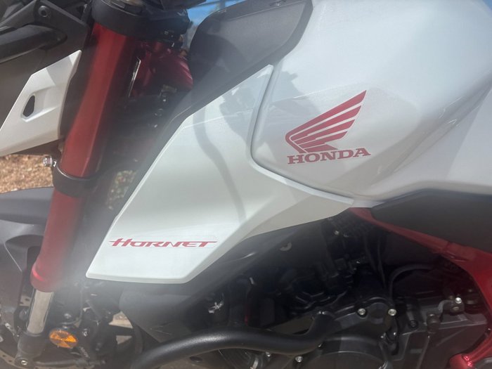 2023 Honda CB750 (HORNET) White