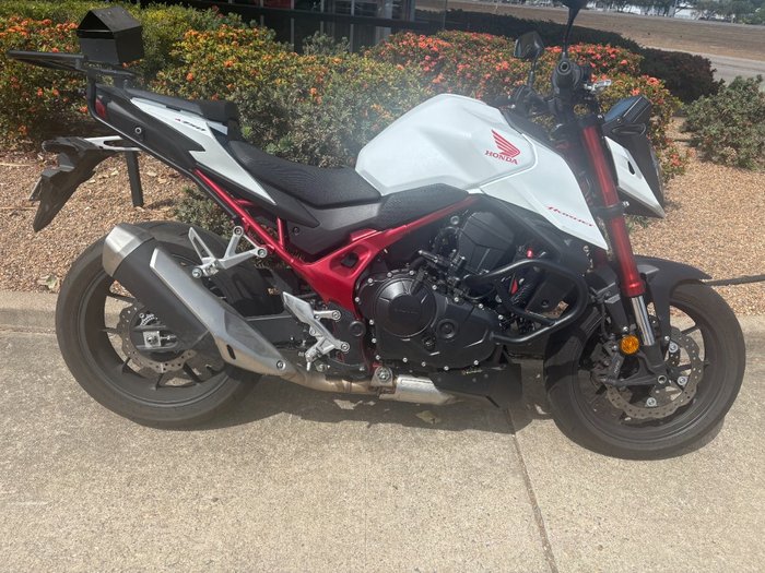 2023 Honda CB750 (HORNET) White