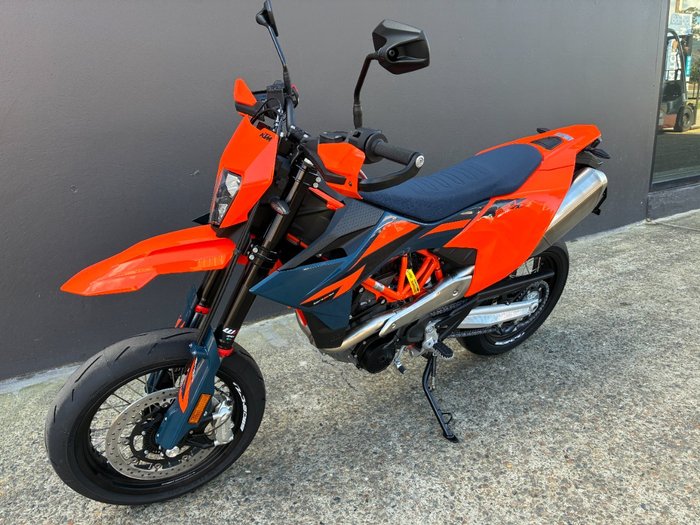 2026 Ktm 690 SMC R
