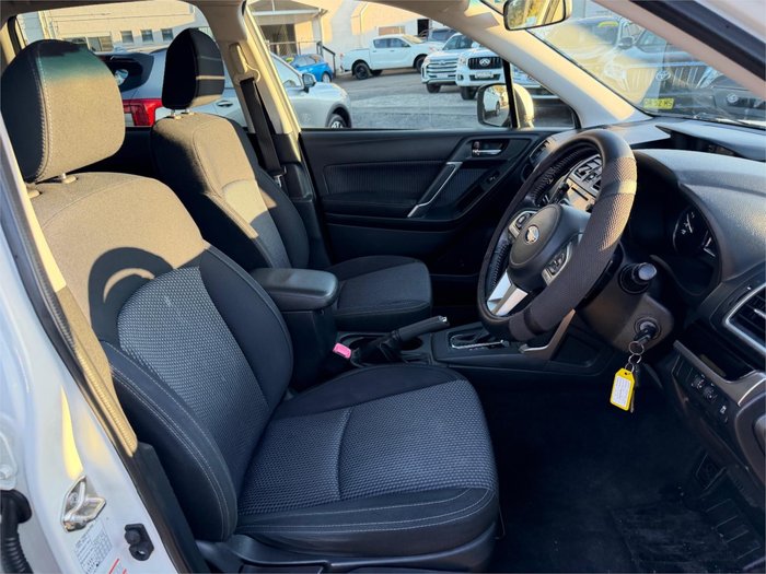 2017 SUBARU FORESTER 2.0D-L