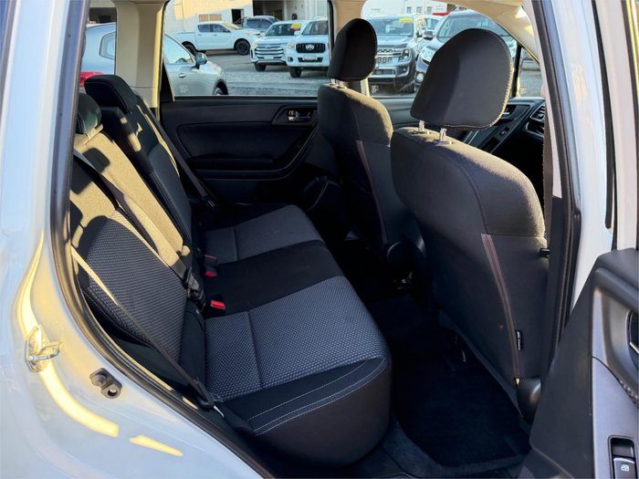 2017 SUBARU FORESTER 2.0D-L