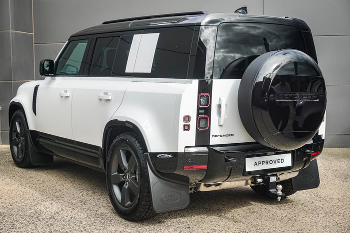2025 Land Rover Defender 110 D350 X-Dynamic SE