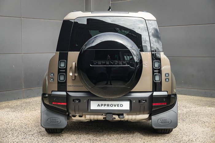 2025 Land Rover Defender 110 D350 X-Dynamic SE