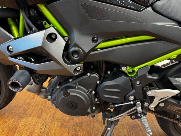 2022 Kawasaki Z400 GREEN