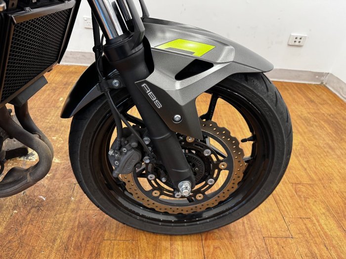 2022 Kawasaki Z400 GREEN