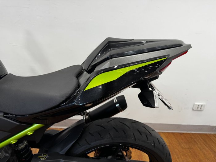 2022 Kawasaki Z400 GREEN