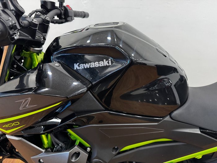 2022 Kawasaki Z400 GREEN