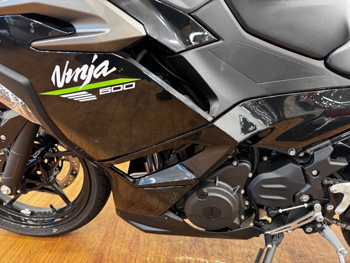 2025 Kawasaki NINJA 500 Black