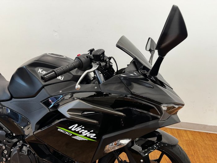 2025 Kawasaki NINJA 500 Black