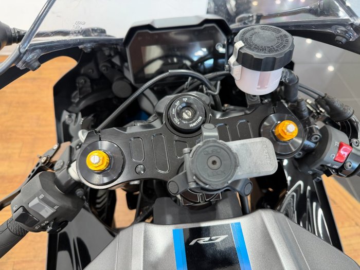 2024 Yamaha YZF-R7LA GREY