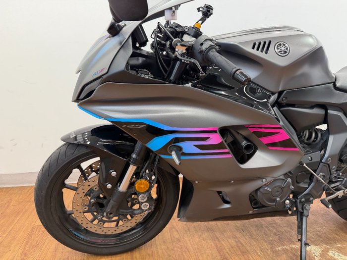 2024 Yamaha YZF-R7LA GREY