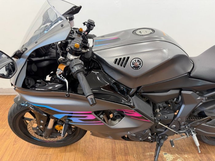 2024 Yamaha YZF-R7LA GREY