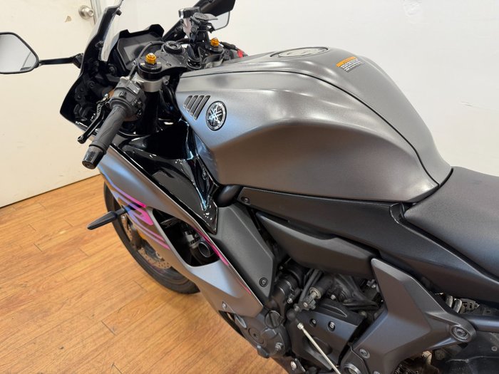 2024 Yamaha YZF-R7LA GREY