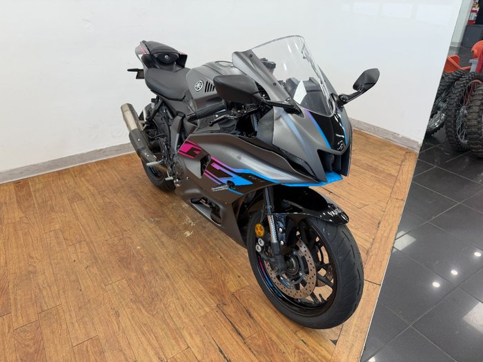 2024 Yamaha YZF-R7LA