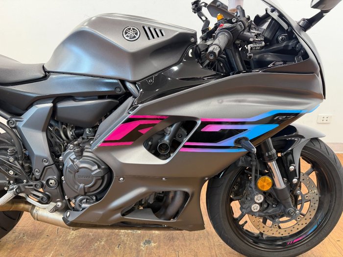 2024 Yamaha YZF-R7LA GREY