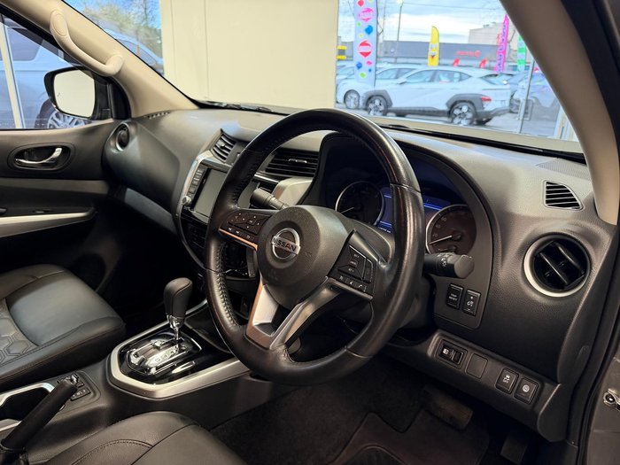 2022 Nissan Navara ST-X